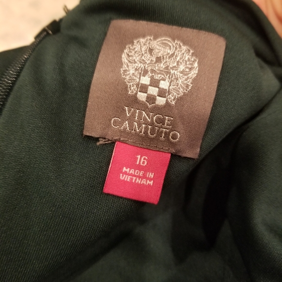 Vince Camuto Emerald Velvet Longsleeve Dress - Picture 2 of 10